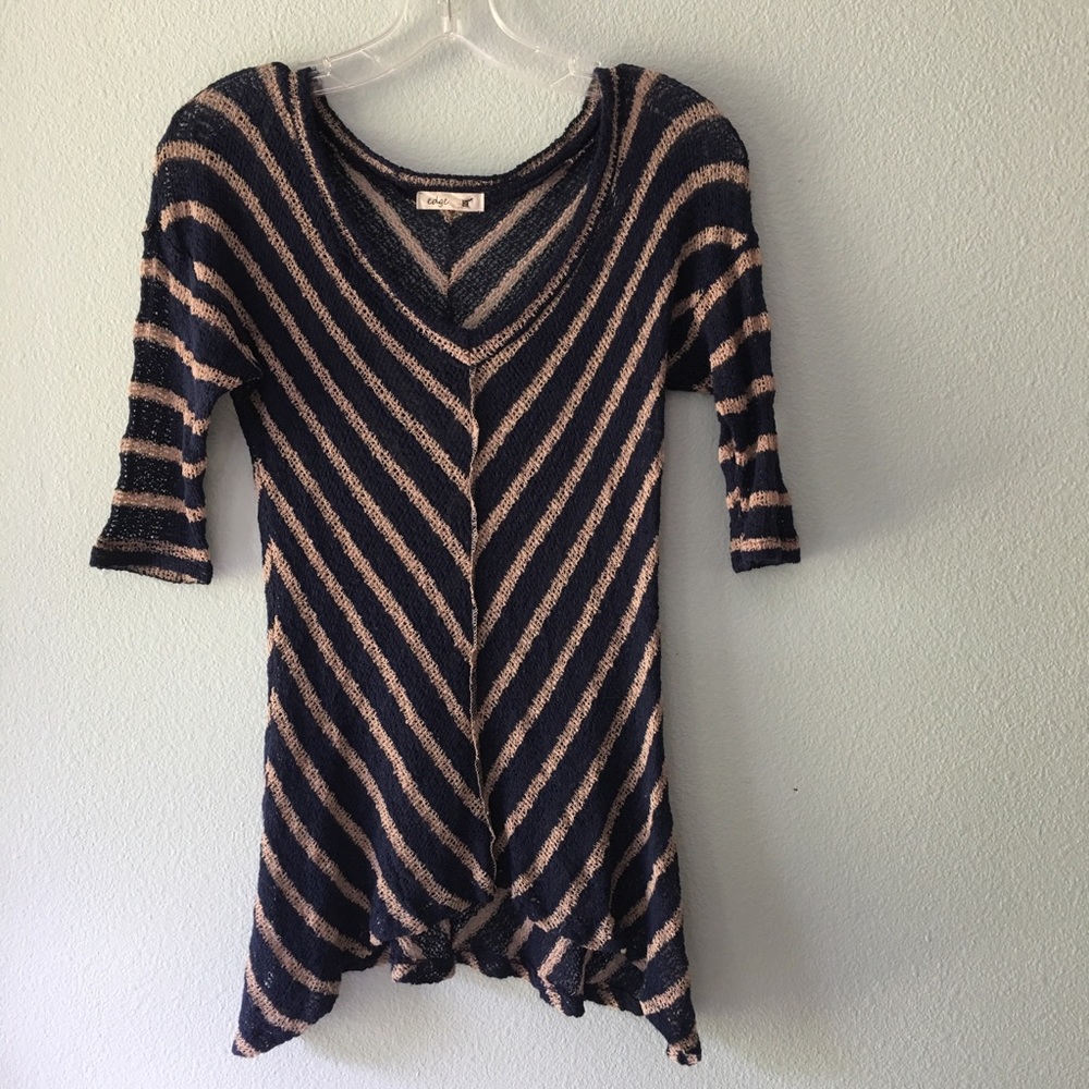 Edge loose weave top